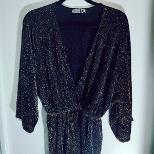 Audrey 3+1 Sparkle tunic deep v neck, ruffled 3/4 length sleeve, low waist SzM